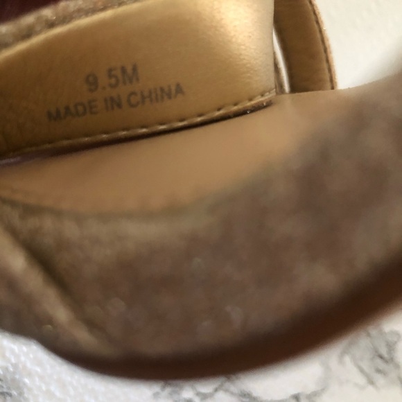 Gianna Bini Shaylinn Sandgold Strappy Glittery Heels Size 9.5 - Picture 12 of 13